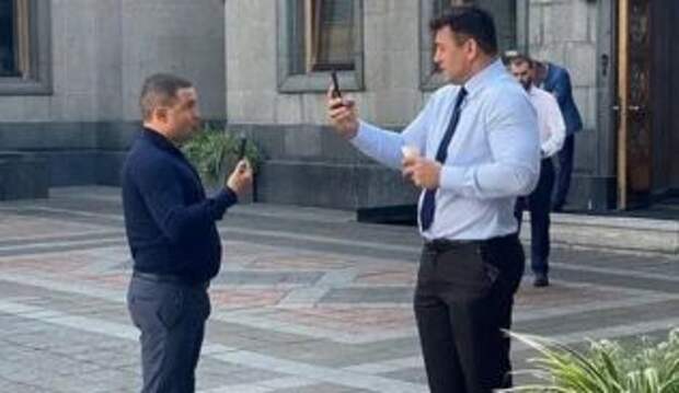 В столовой Рады Тищенко подрался с депутатом