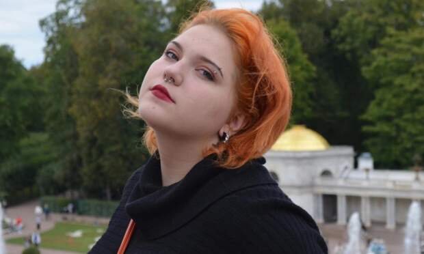 Студентка Косторезного училища стала призером всероссийского фестиваля «Наследники традиций»
