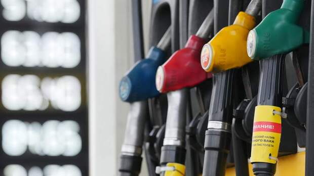 Вид с бака: правительство ждет профицита бензина уже в сентябре