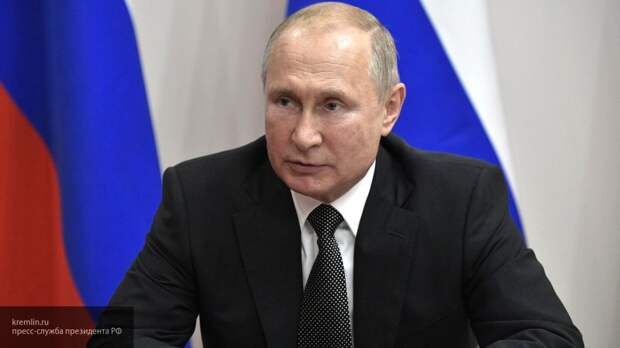 Путин освободил от должности главу Управления информационного обеспечения президента РФ