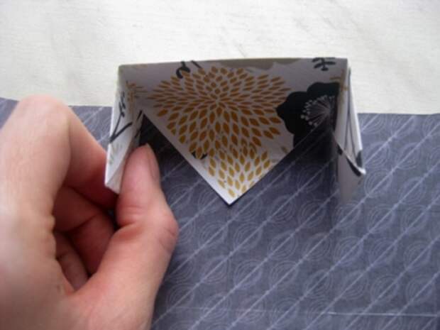 Подарочная коробка в технике оригами