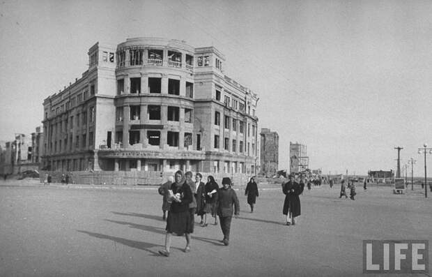 Сталинград. 1943, 1947 и 1952 года