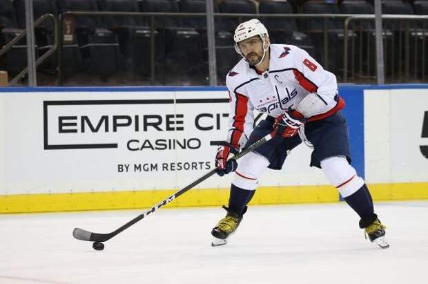 Овечкин поднялся на четвертое место в списке снайперов НХЛ всех времен