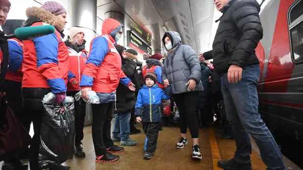 В Самарскую область прибыл пятый поезд с беженцами с Донбасса