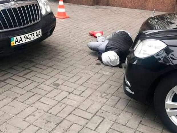 Убийцу Вороненкова похоронили с нацистской символикой на гробу и могиле | Продолжение проекта «Русская Весна»