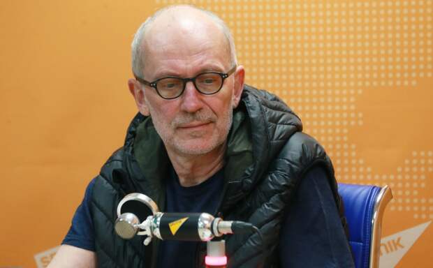 61-летний Гордон объявил о женитьбе на 23-летней девушке