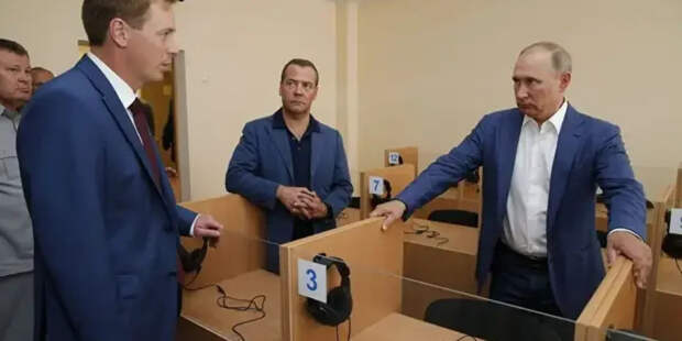 Бежавший в Лондон губернатор Севастополя доказывает, что его папа — британец. И это — носитель секретов?