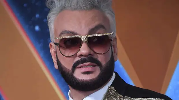 Киркоров упал со стула после выступления Дракона на шоу «Маска»