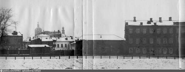 Показываю довоенную Москву (1920-1930-е), и как выглядят эти места в наши дни. Овчинниковская и Садовническая набережные