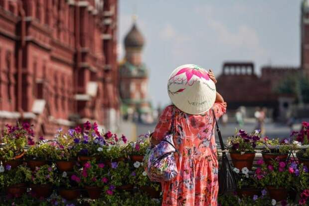 Спасатели предупредили москвичей о сильной жаре до 1 августа