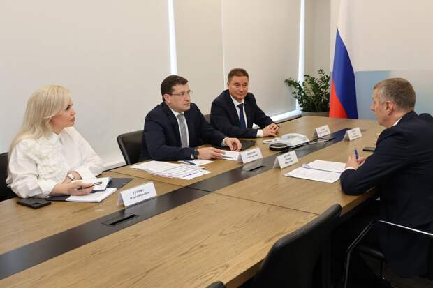 Глеб Никитин провел встречу с чрезвычайным и полномочным послом Республики Беларусь в РФ Дмитрием Крутым