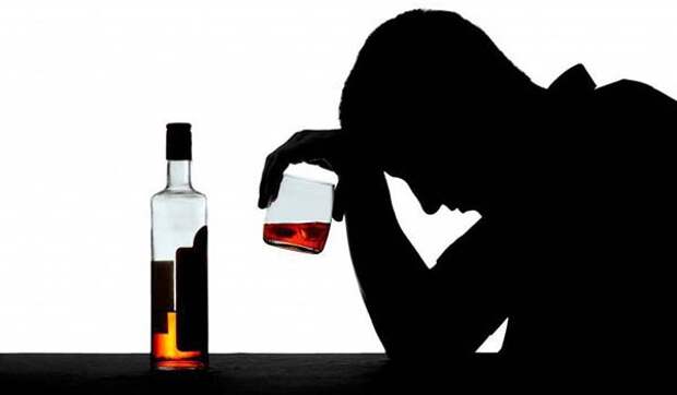 Жители Смоленщины умирают от алкоголя реже, чем в среднем люди по России