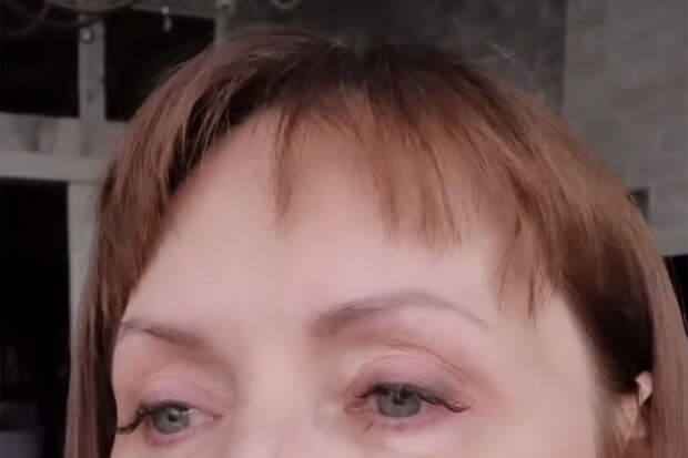 Актриса Ксенофонтова рассказала о кончине поклонницы и заплакала