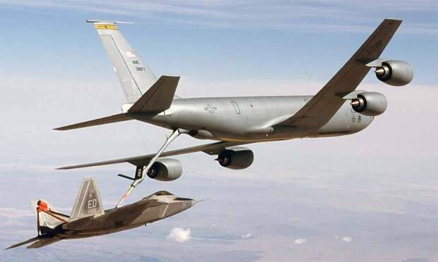 Неудачи по-американски: КС-46 оказался проблемным заправщиком