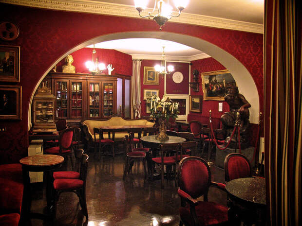 13 старинных ресторанов, завсегдатаями в которых были исторические личности