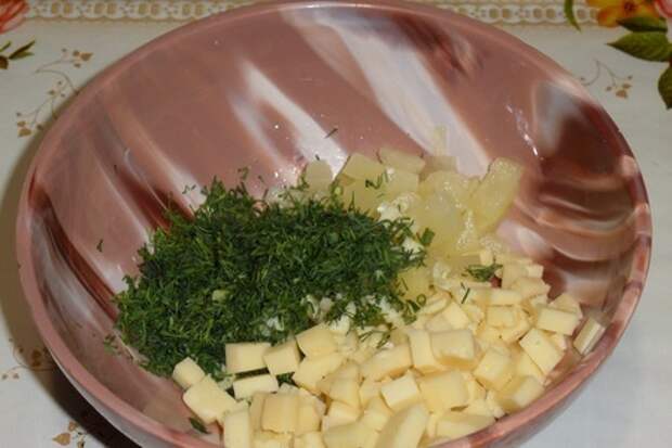 Мясной рулет с ананасом и сыром: фото шаг 2