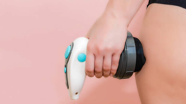 Тренер предупредила о риске для здоровья при использовании вибромассажеров «для похудения»