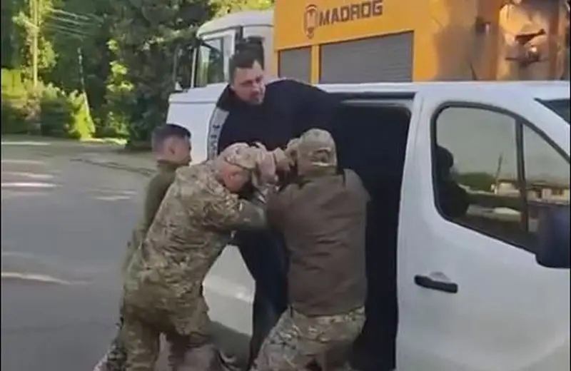 Экс-спикер Генштаба ВСУ: В рамках нового закона о мобилизации на фронт отправится каждый десятый украинец