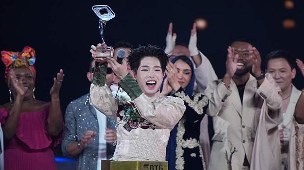 Победителем конкурса «Интервидение-2025» стал певец из Вьетнама Дык Фук