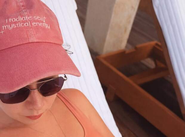 Жена шоумена Михаила Ширвиндта опубликовала фото в купальнике