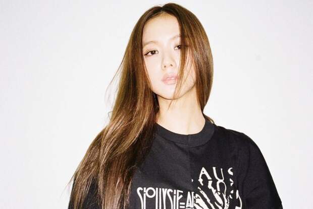 “Вы увидите другую меня”: Джису из BLACKPINK рассказала о новом альбоме и планах на 2025 год