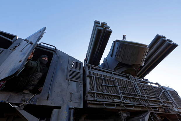 Собянин сообщил об отражении атаки пяти украинских БПЛА на Москву