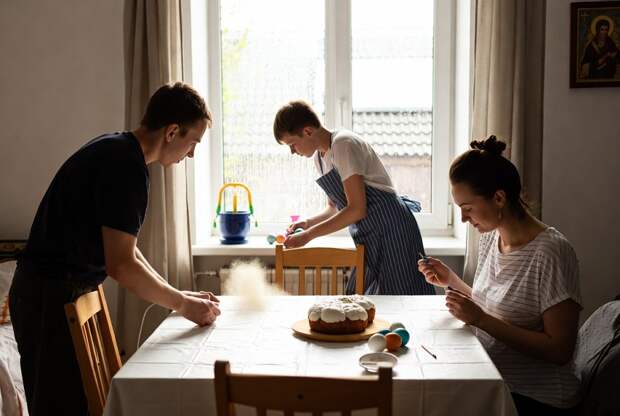 Обязательно духовно очиститься в Чистый четверг, а не убираться и красить яйца