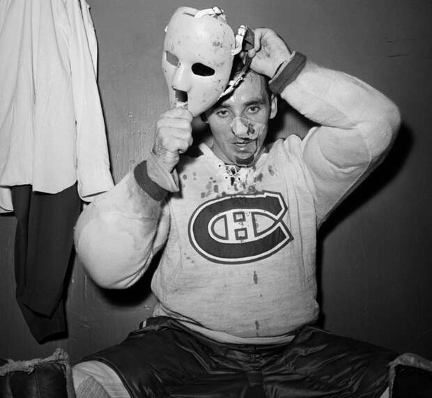 17. Первый хоккейный вратарь, надевший маску во время игры регулярного чемпионата НХЛ — Жак Плант. 1 ноября 1959 года. история, фото