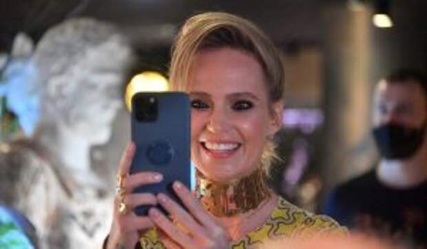 Третий ребенок: Певица Глюкоза сообщила о беременности