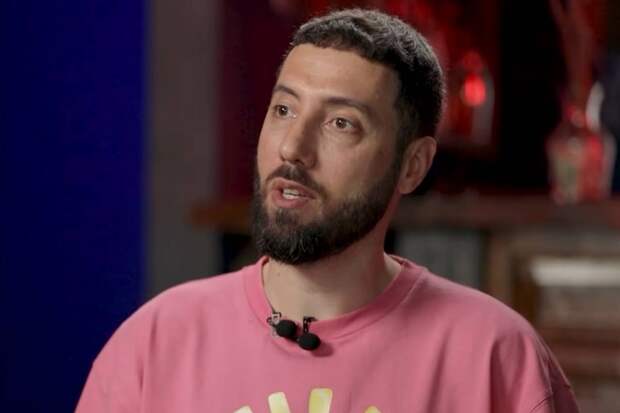 Уехавший из России комик рассказал об израильском гражданстве и чуть не заплакал