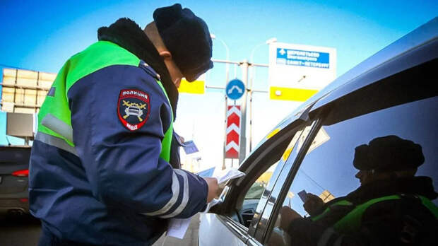 Эти машины инспекторы стали останавливать в первую очередь: новая инструкция ДПС