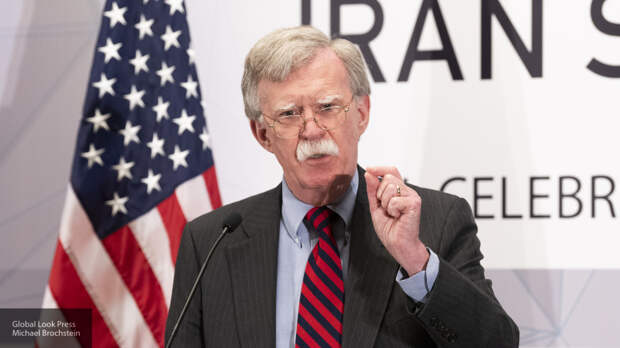 Болтон посоветовал властям США оказать "максимальное давление" на Иран