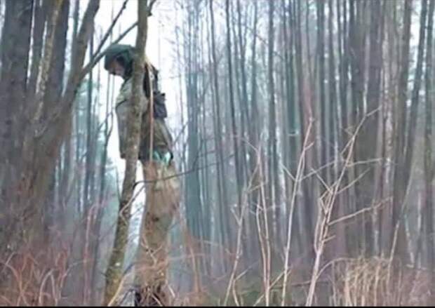 ВСУ пугают пограничников Белоруссии чучелом в виде убитого российского солдата