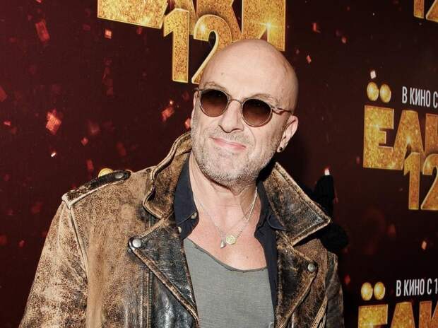 Нагиев делил шапку с сыном, Журавлев кричал о любви к жене, Медведева ослепила ангельским видом на «Елках 12»