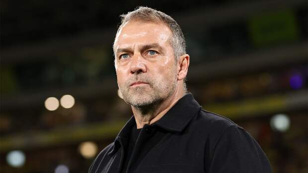 Флик может продлить контракт с «Барселоной» — источник