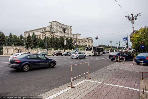 5 причин, почему стоит съездить в Бухарест