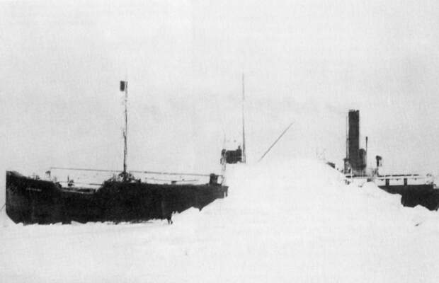 SS Baychimo, застрявший во льдах у побережья Аляски, 1931 год. | Фото: upload.wikimedia.org.