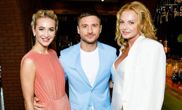 Ольга Бузова, Сергей Лазарев, Niletto и другие звезды на бранче HELLO! в рамках "Новой волны"