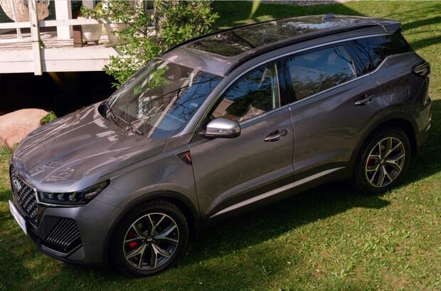 Вчерашняя новость о том, что калужский автозавод, который раньше выпускал Volkswagen Polo и Skoda Rapid, до конца года выпустит аж 27 000 новых автомобилей не может не радовать.-5