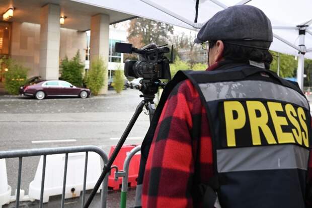 Переговоры по Украине в Женеве начались в закрытом формате