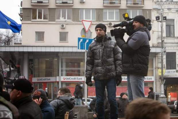 Киевляне за чистый город и против фашистов