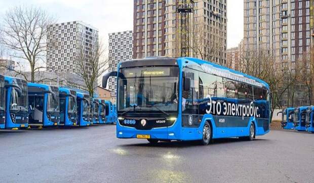 Электробусы вышли на маршруты в 115 районах столицы в 2025 году
