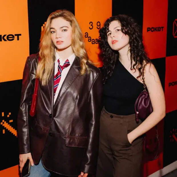 Татьяна Струженкова с гостьей премьеры