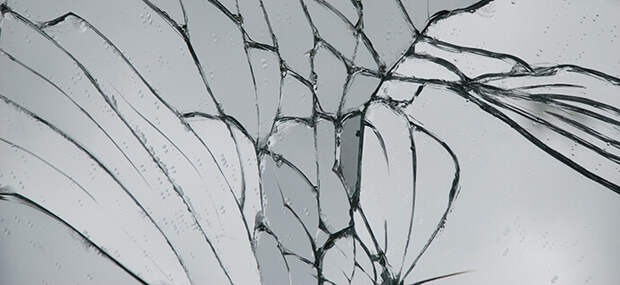 broken-mirror-1