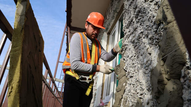 В Москве отремонтировали восемь жилых домов со шпилями на фасадах