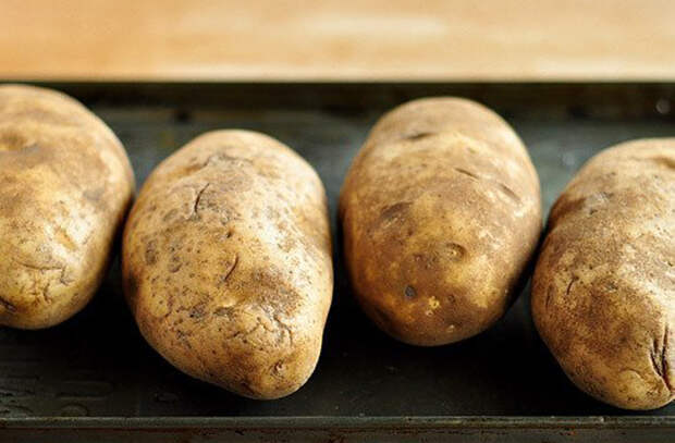 Запеченный в фольге картофель: хитрости идеального приготовления