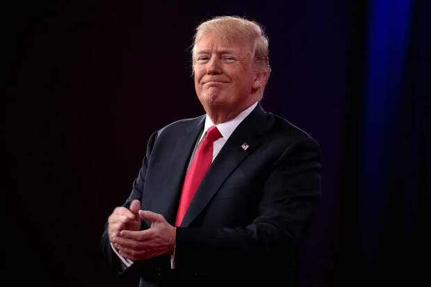 Ушаков: Россия поддержала бы выдвижение Трампа на Нобелевскую премию мира