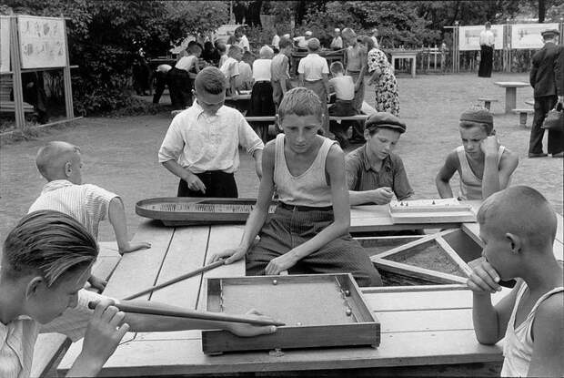25 кадров Анри Картье Брессона о советской жизни в 1954 году Cartier Bresson14 25 кадров Анри Картье Брессона о советской жизни в 1954 году