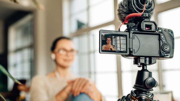 Сенатор Карякин предложил обязать блогеров размещать социальную рекламу