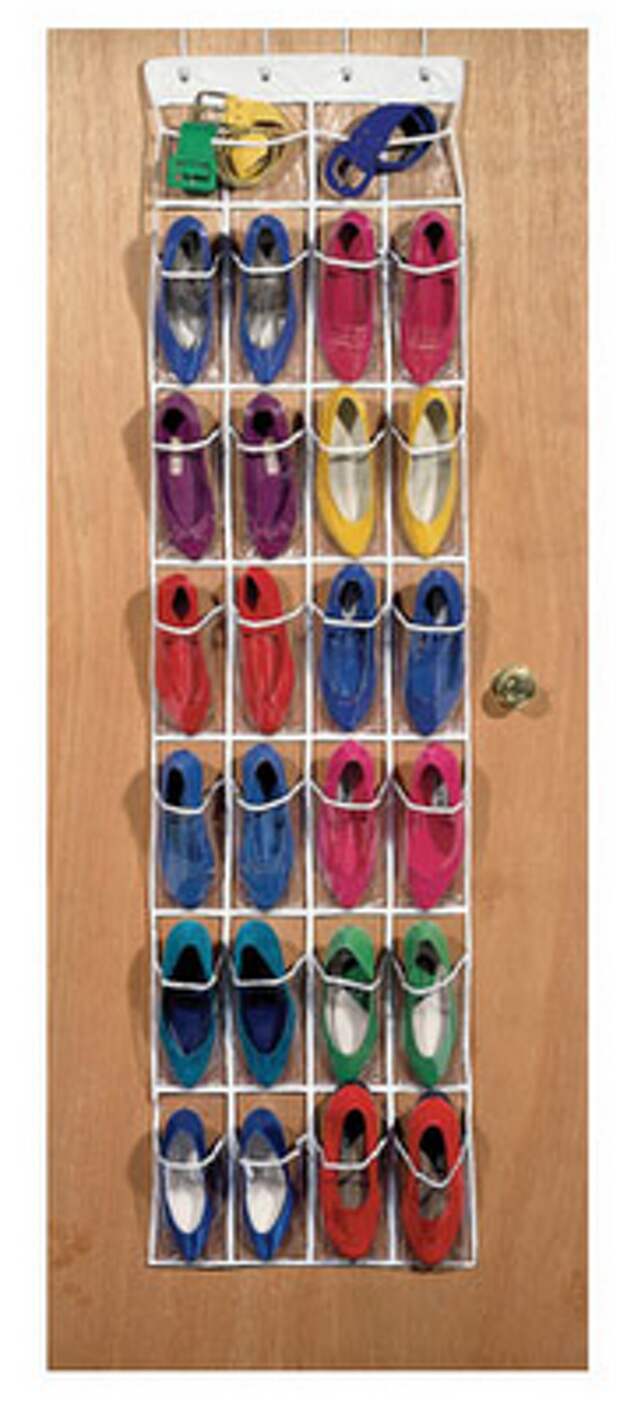 http://www.highheeljunkie.com/wp-content/uploads/2010/12/over-door-shoe-organizer.png